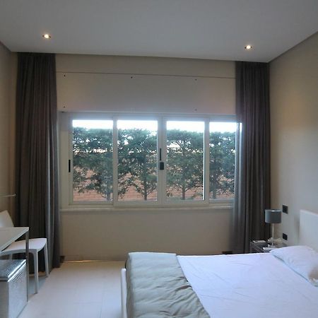 B&Beach Cagliari Guest House ภายนอก รูปภาพ