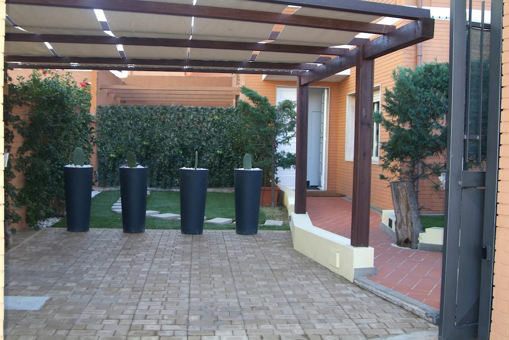 B&Beach Cagliari Guest House ภายนอก รูปภาพ