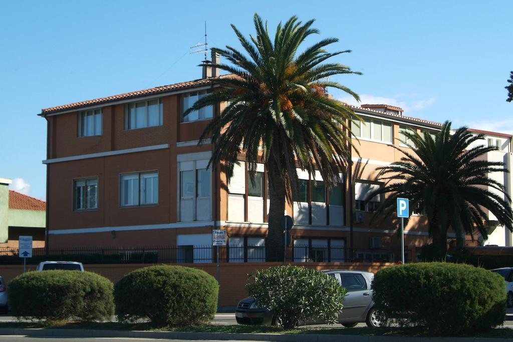 B&Beach Cagliari Guest House ภายนอก รูปภาพ