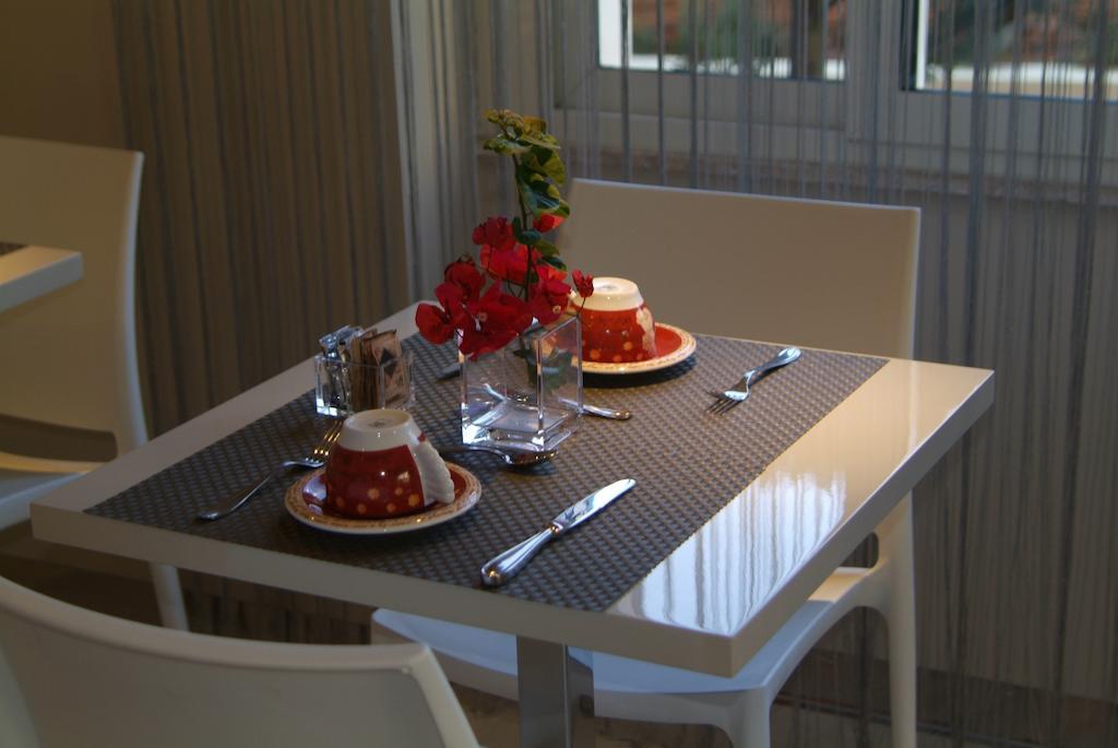 B&Beach Cagliari Guest House ภายนอก รูปภาพ
