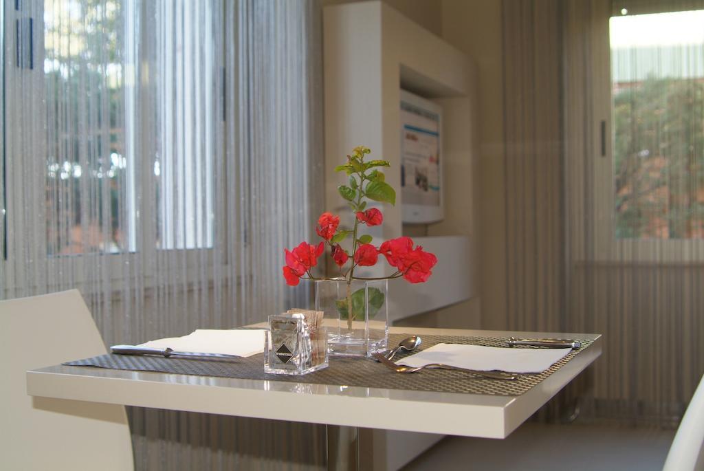 B&Beach Cagliari Guest House ภายนอก รูปภาพ